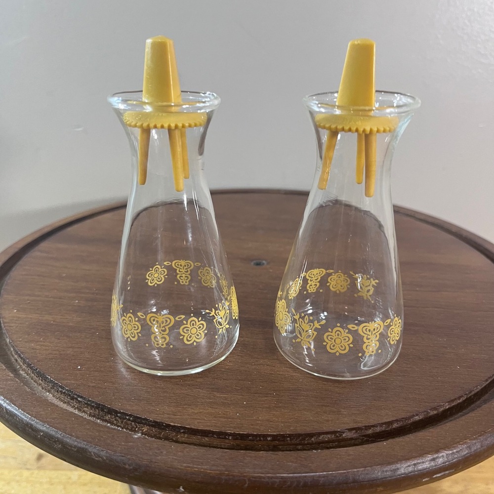 Pyrex Butterfly Gold Salt Pepper Shaker Clear Yellow Floral Glass